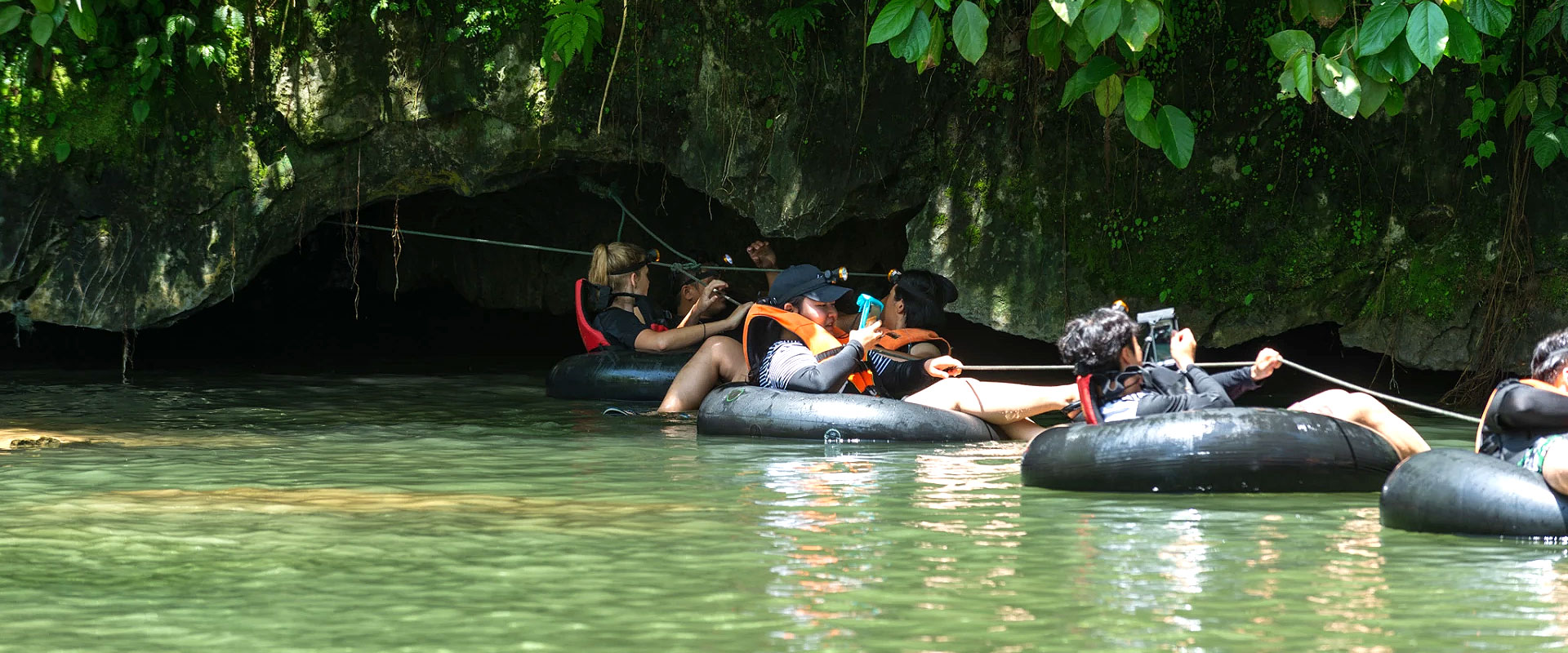 Tham Nam (Water cave)